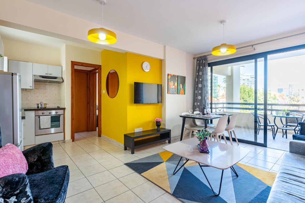 Freya 1-Bedroom Apartment In Ларнака Экстерьер фото